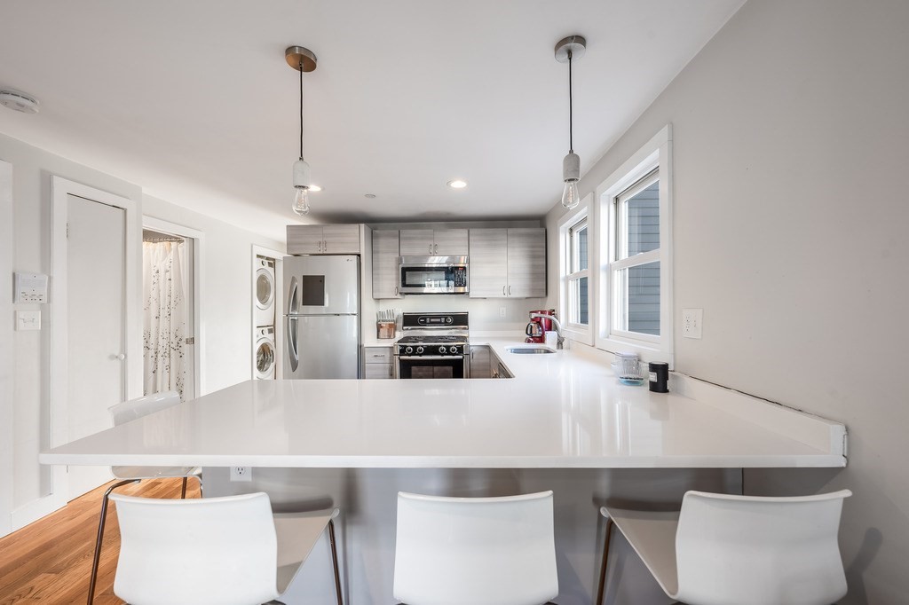 9 Harding Street, Unit 2 Cambridge, MA 02141 - Photo 5 of 18 Gallery Image 5