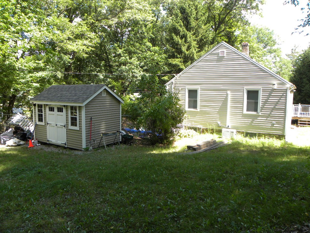 33 Pleasant Street, Unit 2 Sutton, MA 01590 - Photo 2 of 30 Gallery Image 2