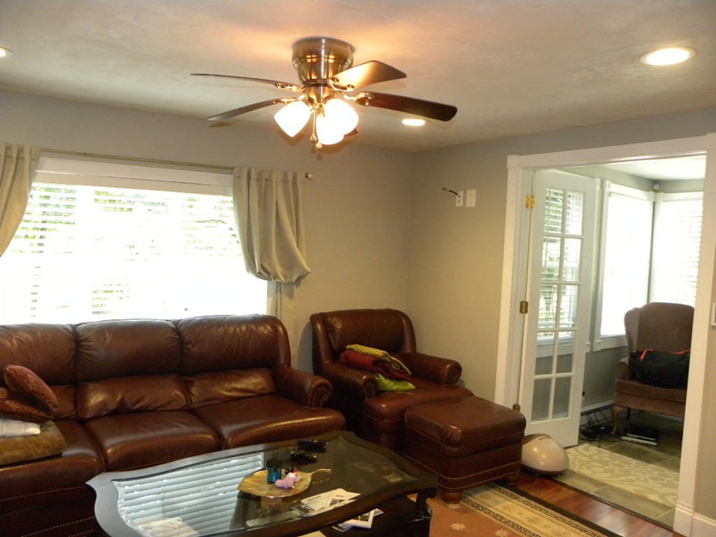33 Pleasant Street, Unit 2 Sutton, MA 01590 - Photo 5 of 30 Gallery Image 5