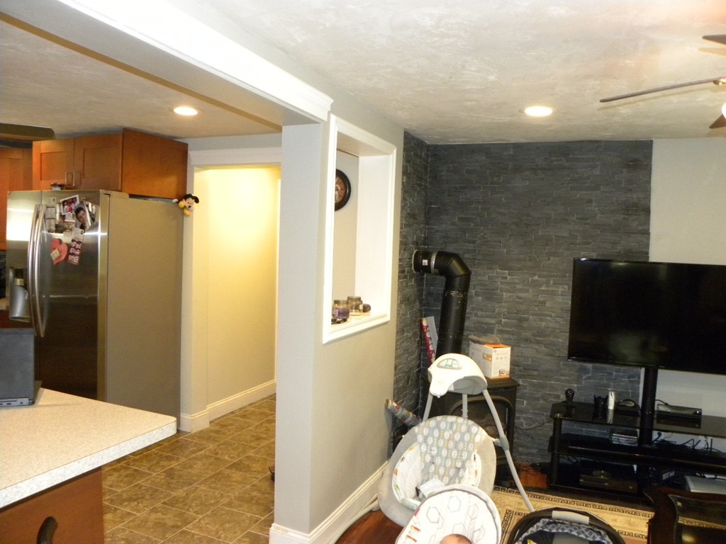 33 Pleasant Street, Unit 2 Sutton, MA 01590 - Photo 10 of 30 Gallery Image 10