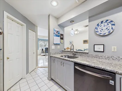 $399,900 | 26 School Street, Unit 212, Hull, MA 02045