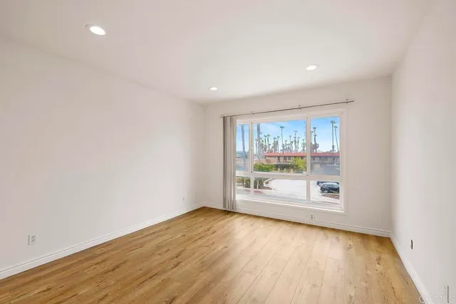 $2,500 | 1111 Seacoast Drive, Imperial Beach, CA 91932