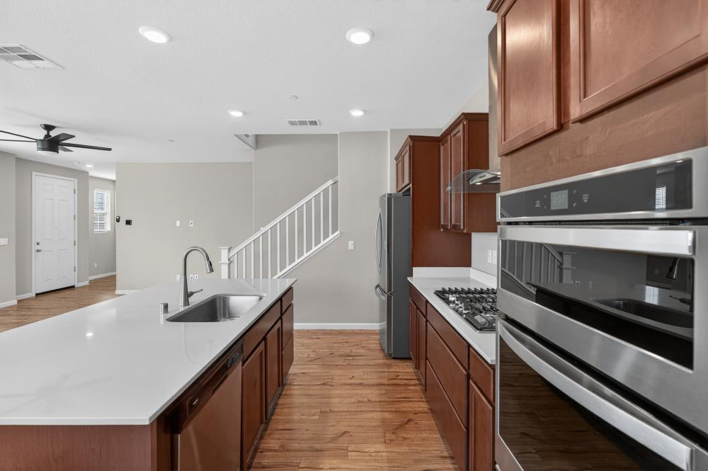 8195 Kramer Ranch Way Elk Grove, CA 95758 - Photo 14 of 52