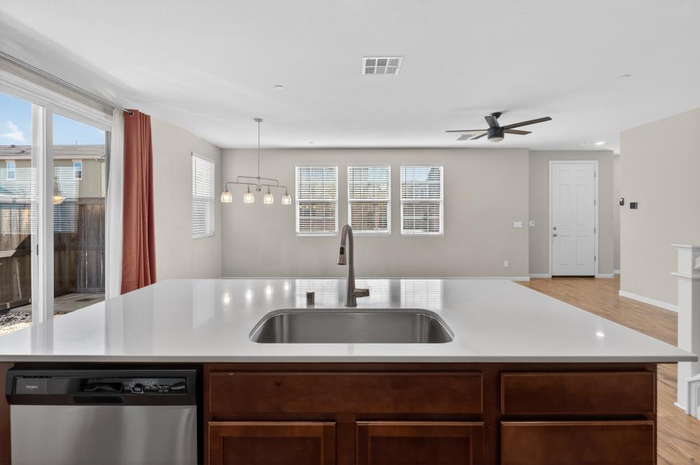 8195 Kramer Ranch Way Elk Grove, CA 95758 - Photo 18 of 52