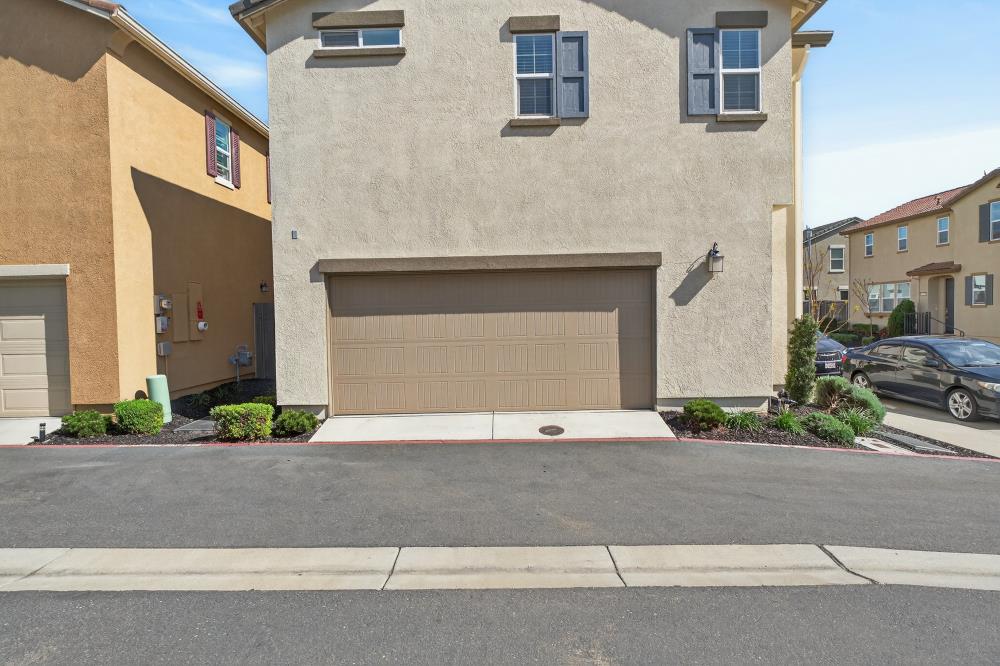 8195 Kramer Ranch Way Elk Grove, CA 95758 - Photo 43 of 52