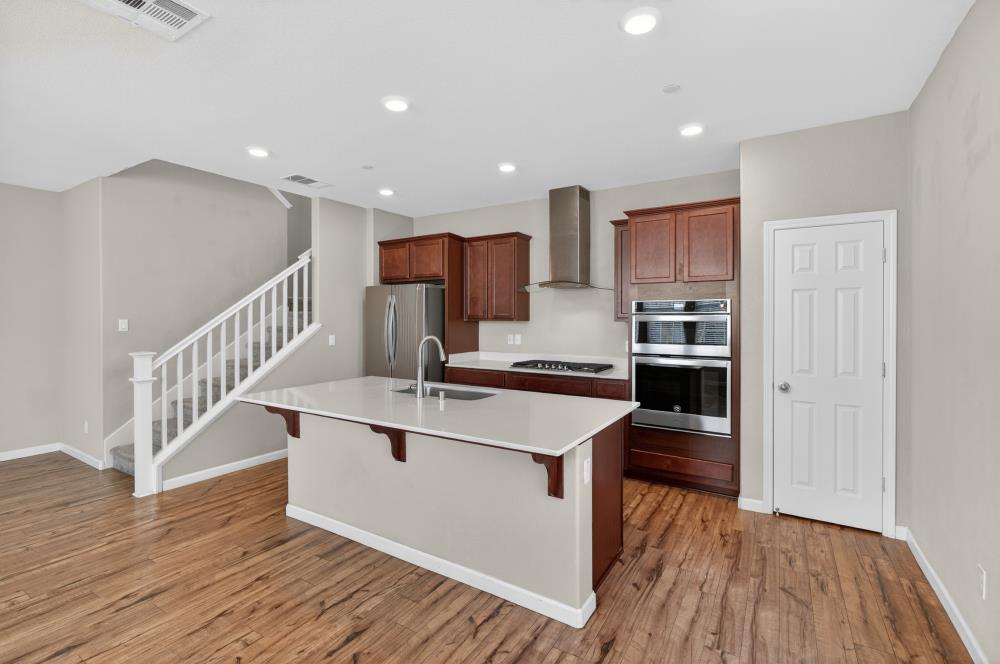 8195 Kramer Ranch Way Elk Grove, CA 95758 - Photo 10 of 52