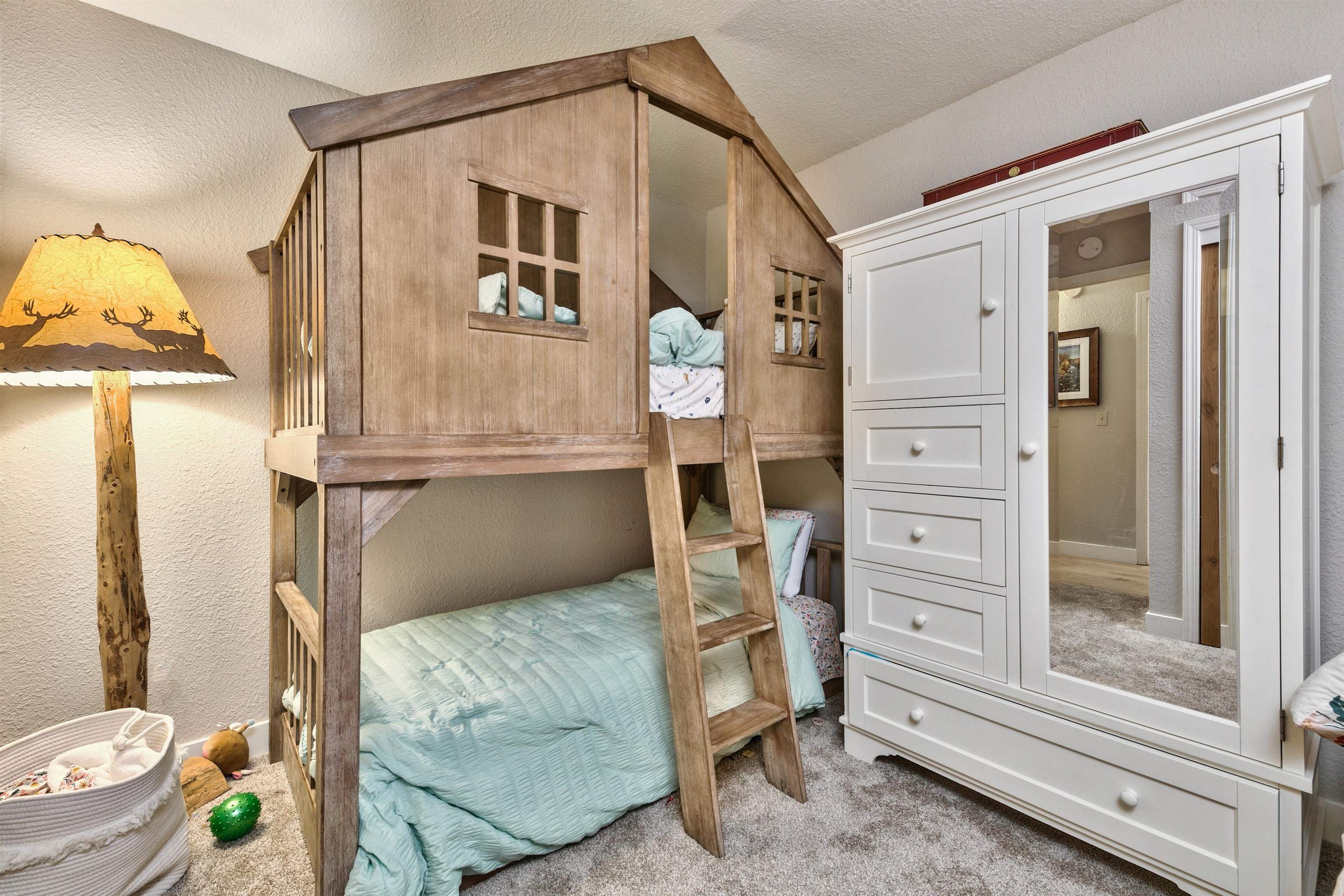 10477 Washoe Road Truckee, CA 96161 - Photo 12 of 21