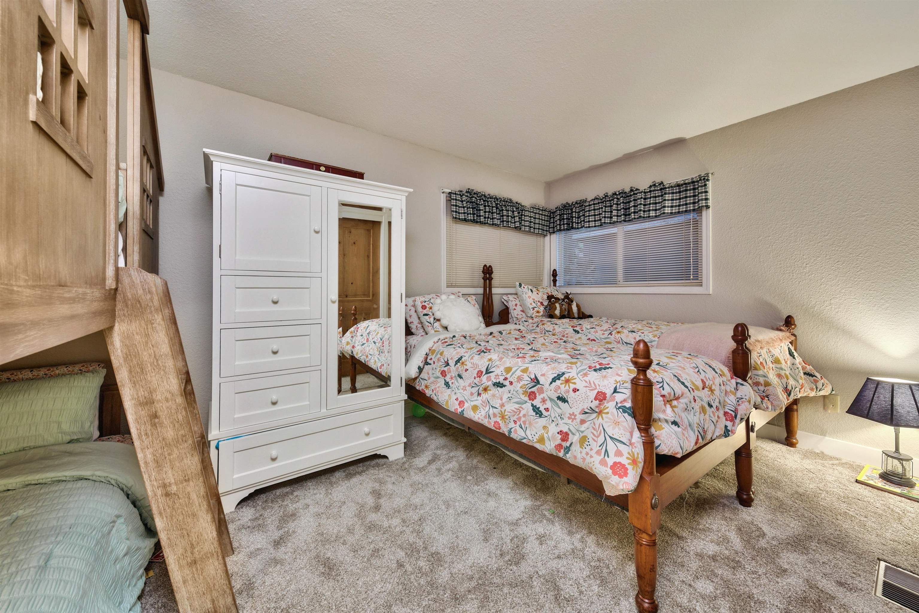 10477 Washoe Road Truckee, CA 96161 - Photo 13 of 21