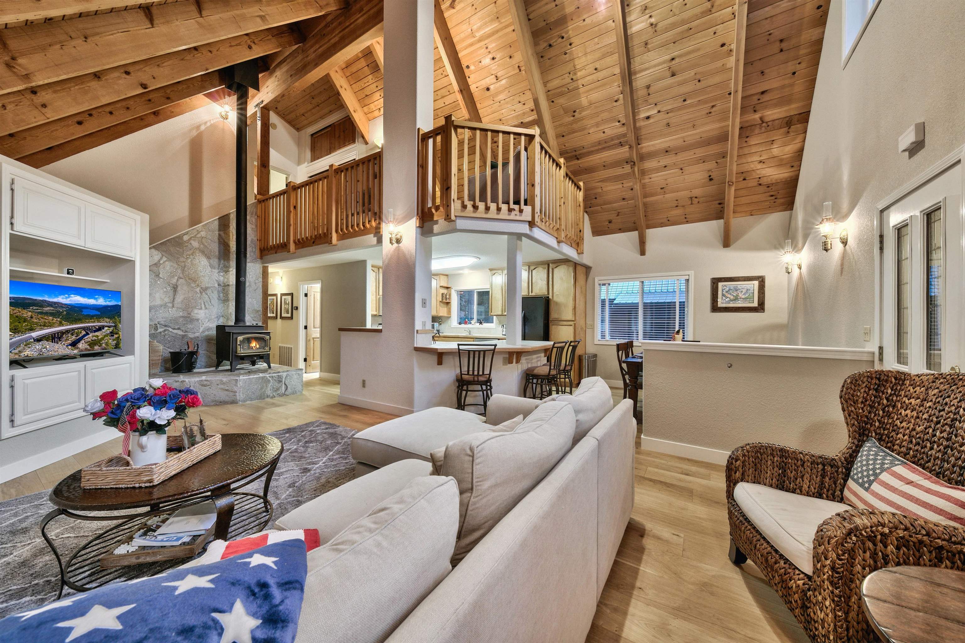 10477 Washoe Road Truckee, CA 96161 - Photo 5 of 21