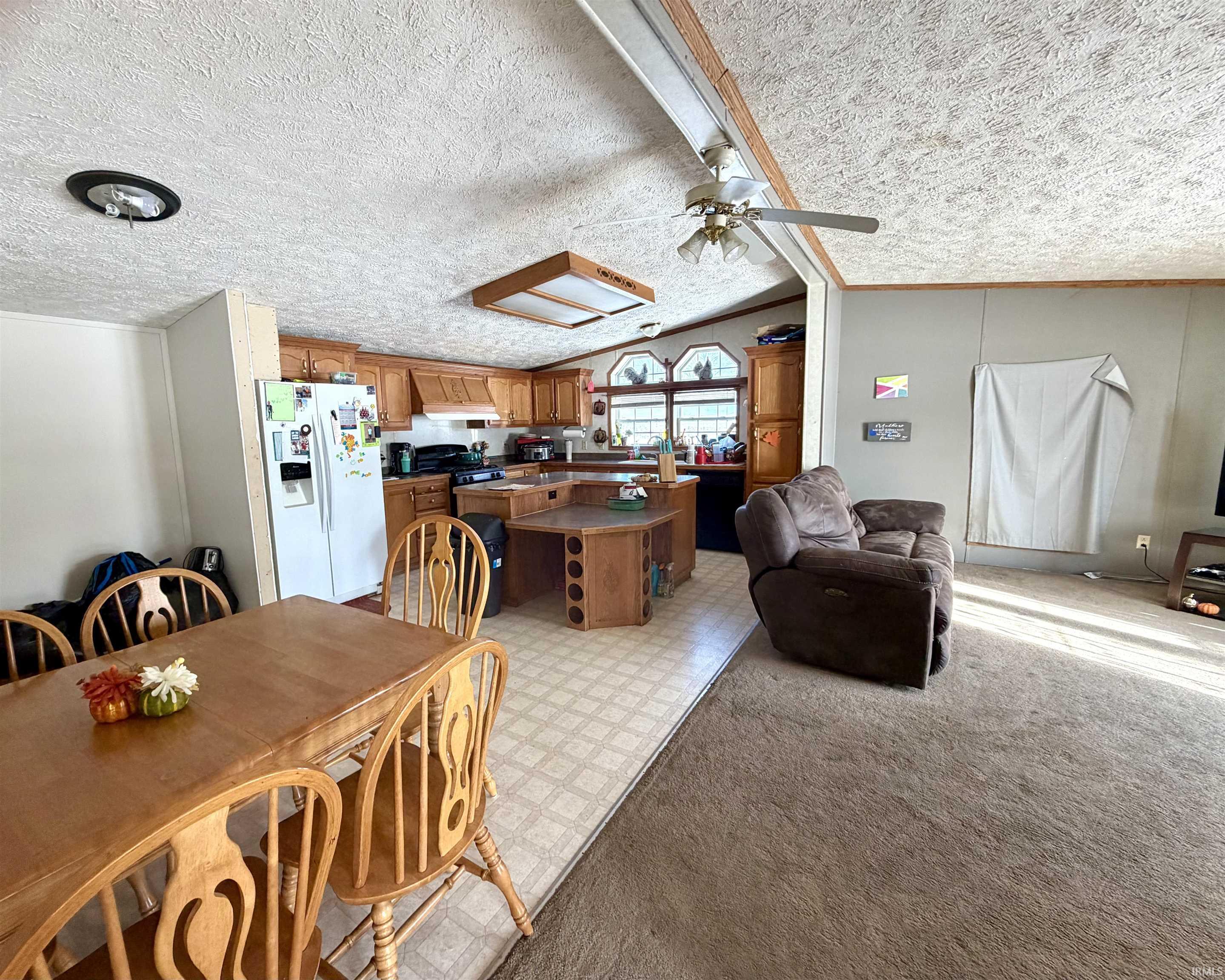 4236 West Old Stone Road Peru, IN 46970 - Photo 2 of 17