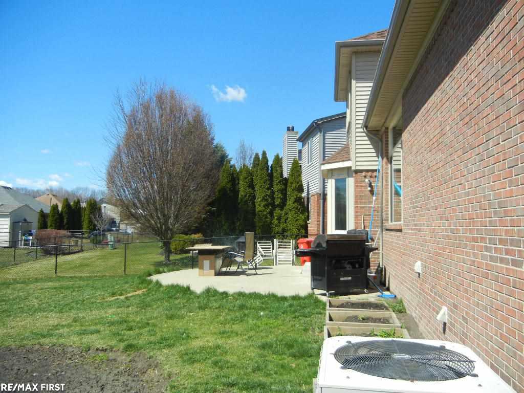 28382 Gamble Road Chesterfield, MI 48047 - Photo 4 of 46