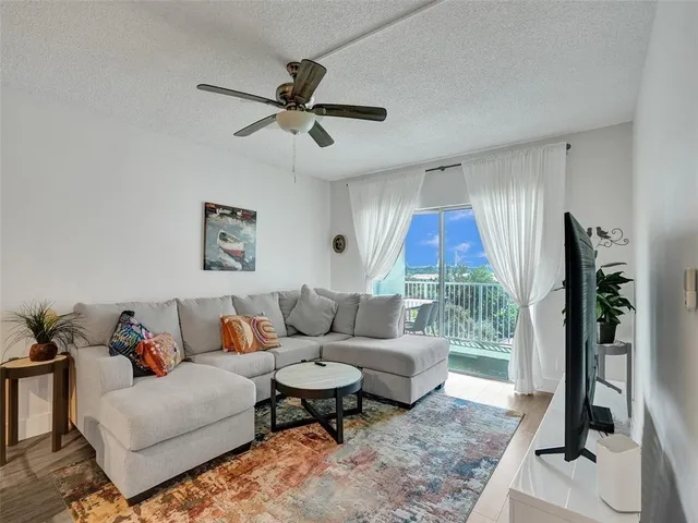 $279,000 | 4200 Hillcrest Drive, Unit 717, Hollywood, FL 33021