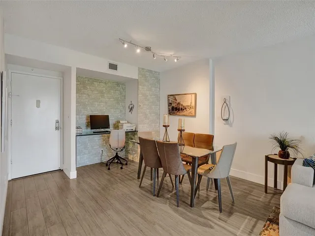 $279,000 | 4200 Hillcrest Drive, Unit 717, Hollywood, FL 33021