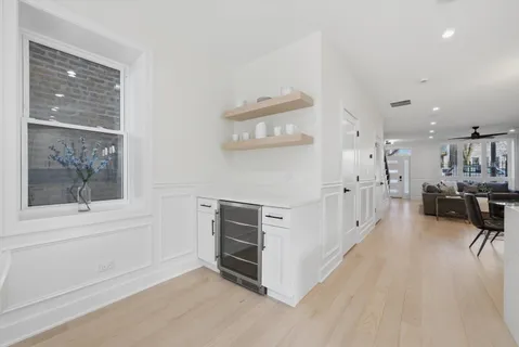 $1,250,000 | 2625 West Armitage Avenue, Chicago, IL 60647