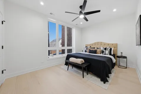 $1,250,000 | 2625 West Armitage Avenue, Chicago, IL 60647