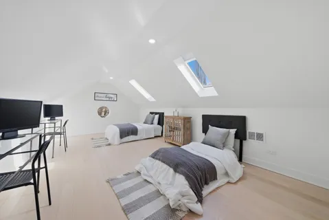 $1,250,000 | 2625 West Armitage Avenue, Chicago, IL 60647