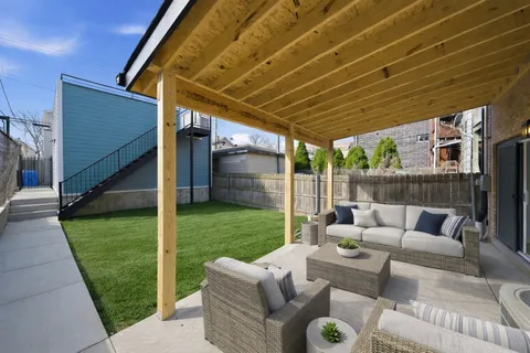 $1,250,000 | 2625 West Armitage Avenue, Chicago, IL 60647