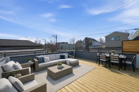 $1,250,000 | 2625 West Armitage Avenue, Chicago, IL 60647