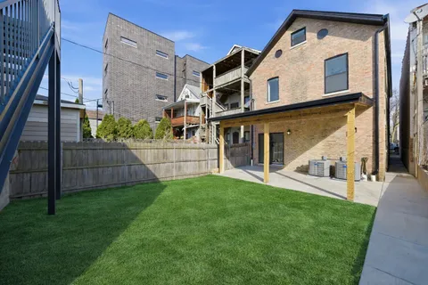 $1,250,000 | 2625 West Armitage Avenue, Chicago, IL 60647