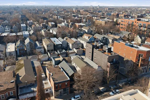 $1,250,000 | 2625 West Armitage Avenue, Chicago, IL 60647