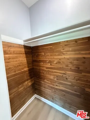 $2,300 | 2830 West 3rd Street, Los Angeles, CA 90057