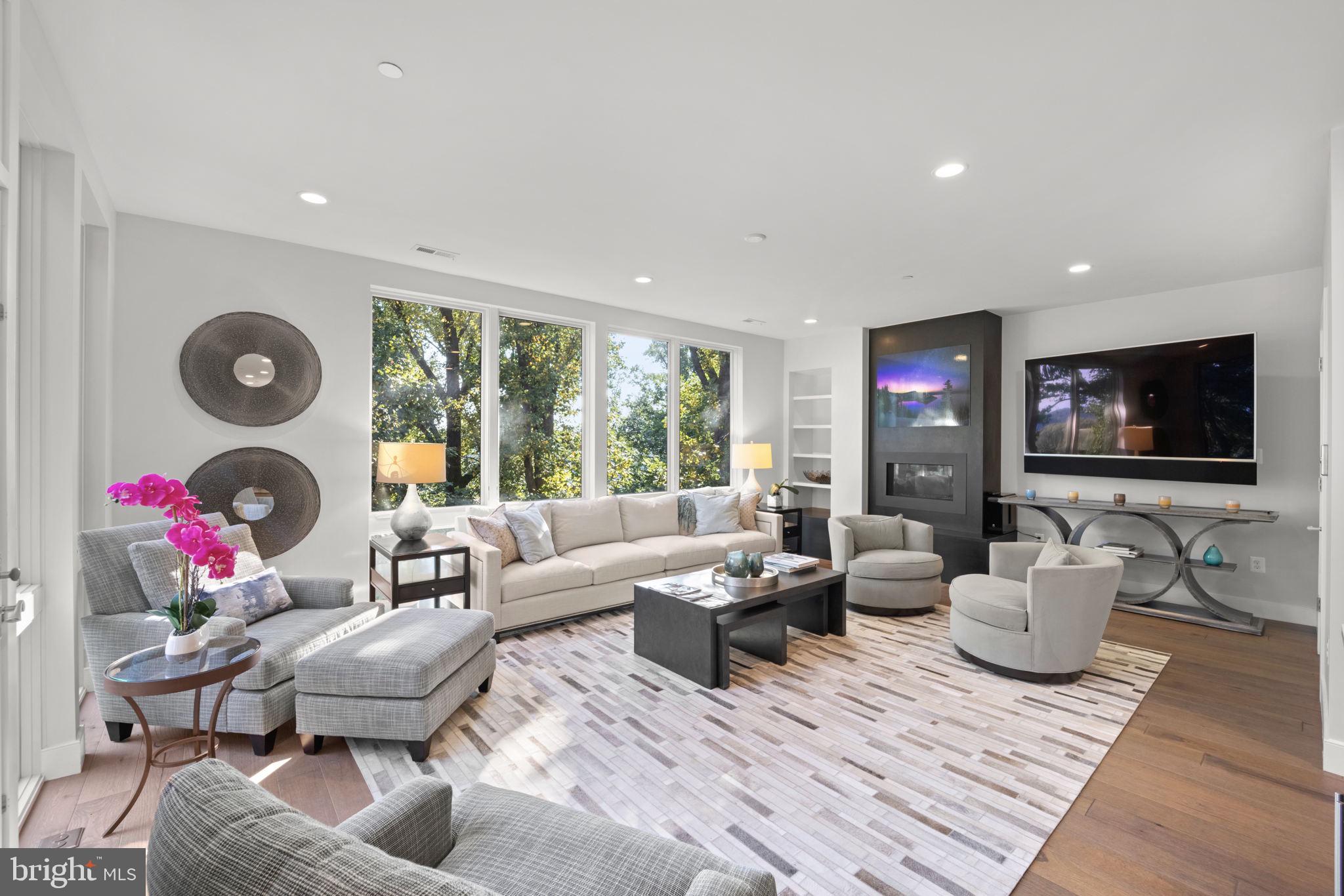 606 Brookes Ridge Court Bethesda, MD 20816 - Photo 13 of 41 Living Room w/ Gas Fireplace