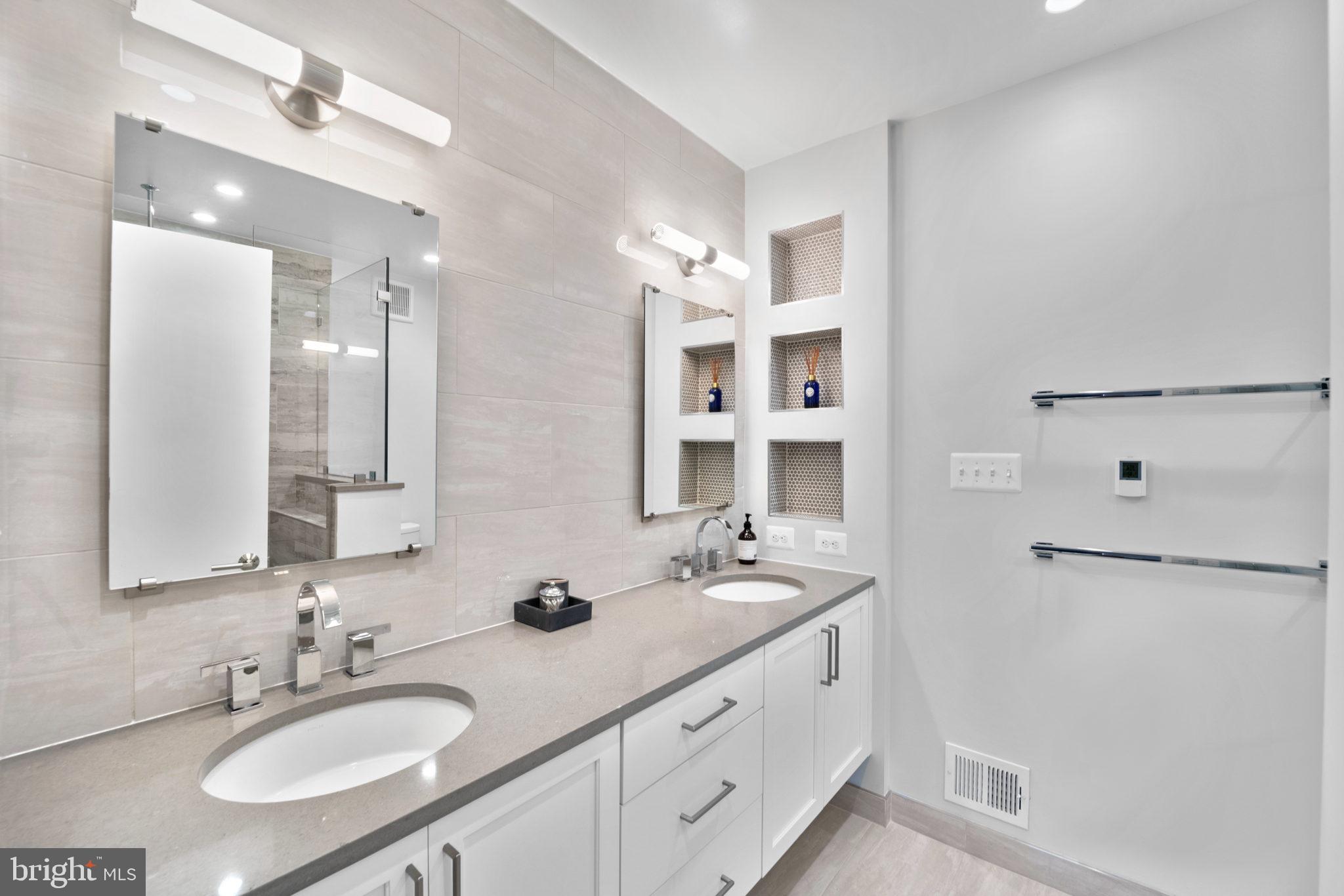 606 Brookes Ridge Court Bethesda, MD 20816 - Photo 21 of 41 Primary Bathroom