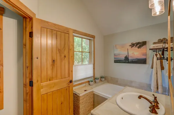 $875,000 | 17 Golden Bench Court, Donnelly, ID 83615