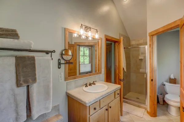 $875,000 | 17 Golden Bench Court, Donnelly, ID 83615