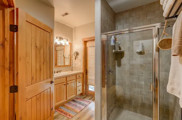$875,000 | 17 Golden Bench Court, Donnelly, ID 83615