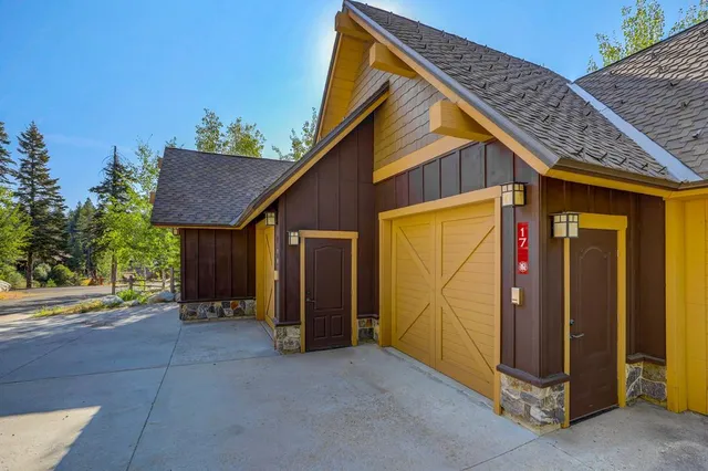 $895,000 | 17 Golden Bench Court, Donnelly, ID 83615