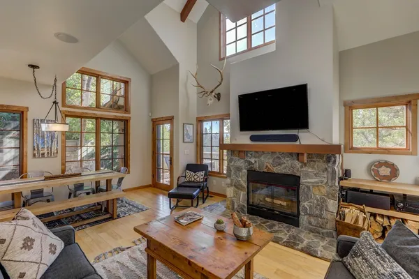 $875,000 | 17 Golden Bench Court, Donnelly, ID 83615