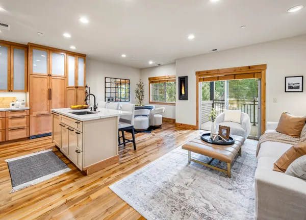 $895,000 | 10183 Palisades Drive, Unit 3, Truckee, CA 96161