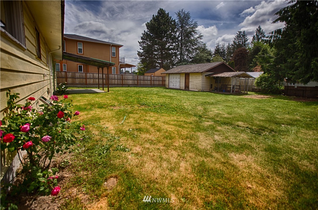 4921 Northeast 7th Place Renton, WA 98059 - Photo 4 of 20 Gallery Image 4