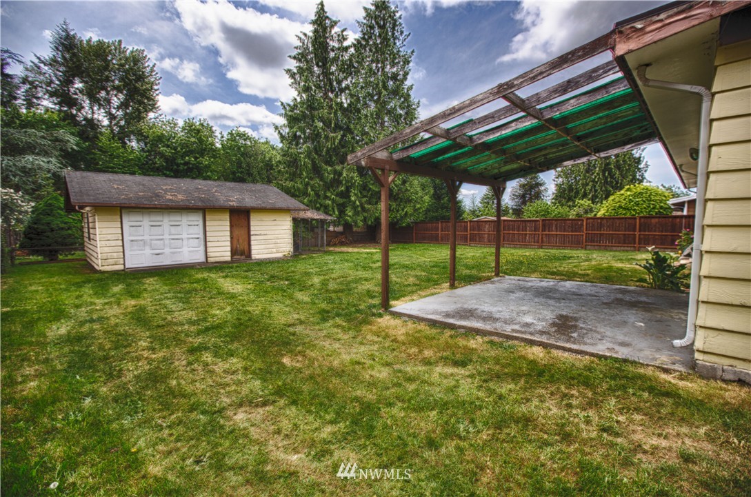4921 Northeast 7th Place Renton, WA 98059 - Photo 5 of 20 Gallery Image 5