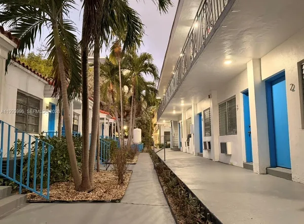 $1,450 | 7717 Byron Avenue, Unit 9, Miami Beach, FL 33141