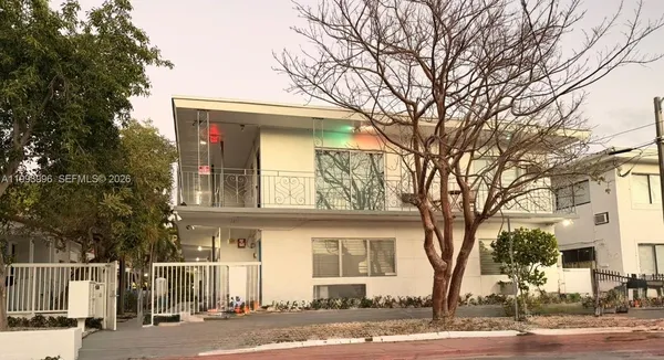 $1,450 | 7717 Byron Avenue, Unit 9, Miami Beach, FL 33141