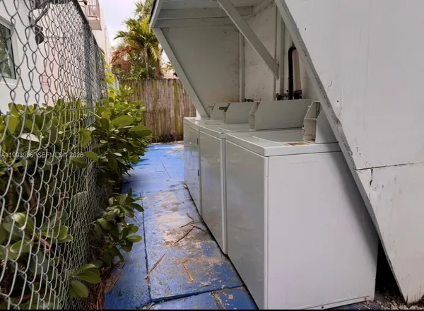 $1,450 | 7717 Byron Avenue, Unit 9, Miami Beach, FL 33141