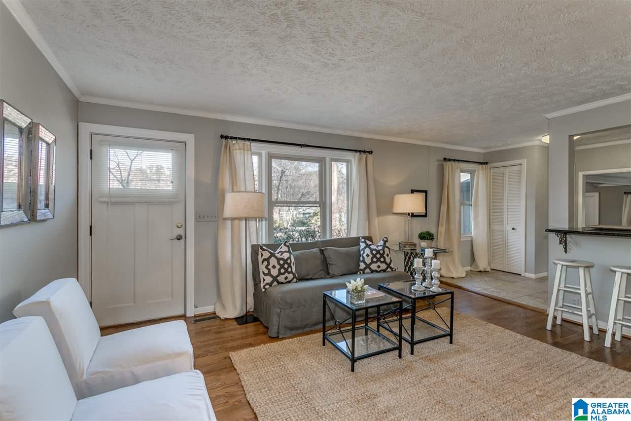 3309 Ridgely Circle Birmingham, AL 35243 - Photo 4 of 32
