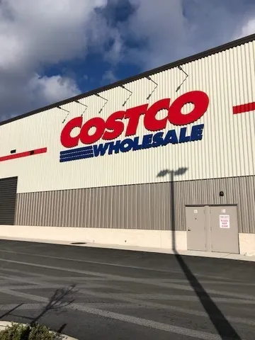 a view of an outdoor space