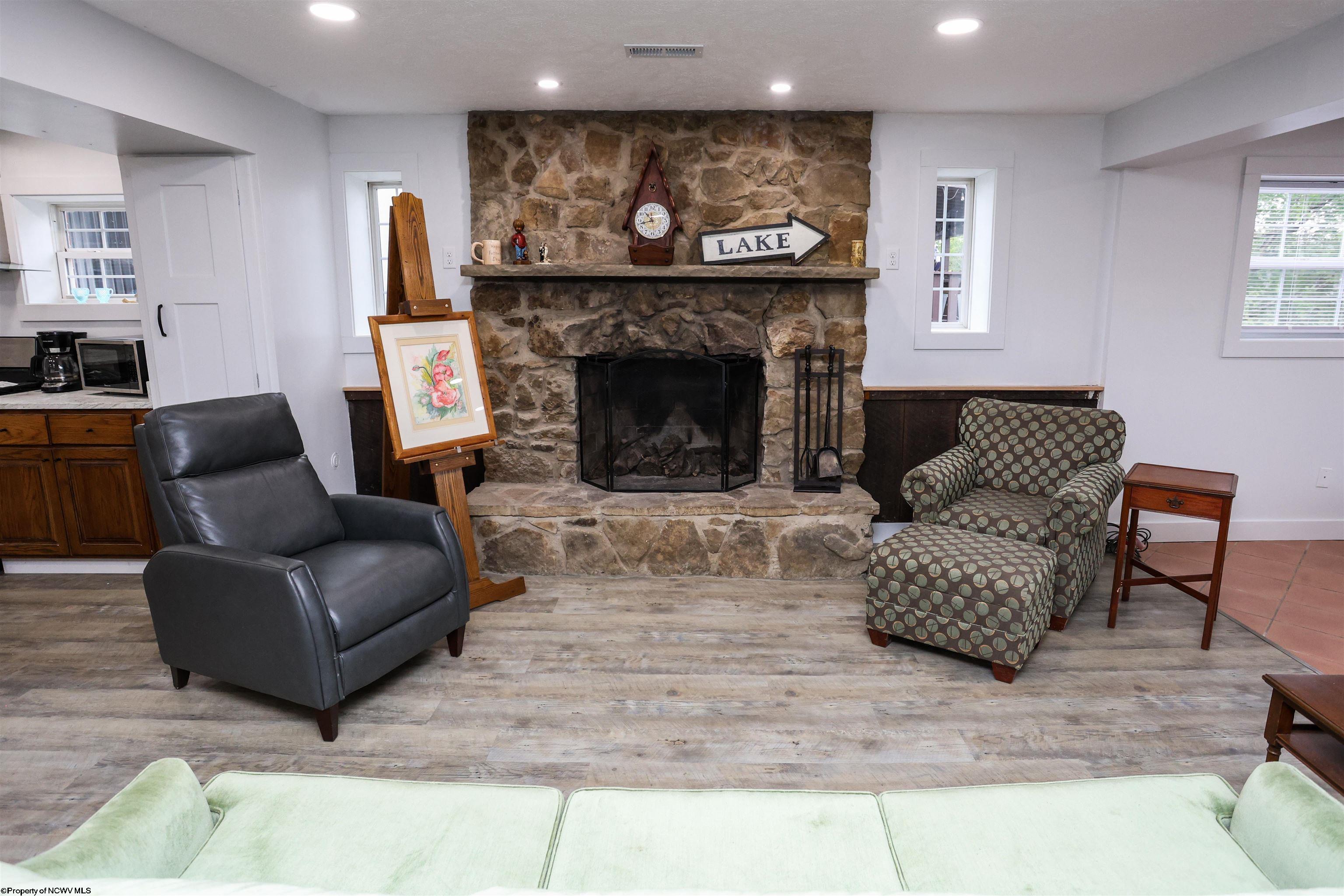 1094 Maple Lake Road Bridgeport, WV 26330 - Photo 21 of 43 Gallery Image 21
