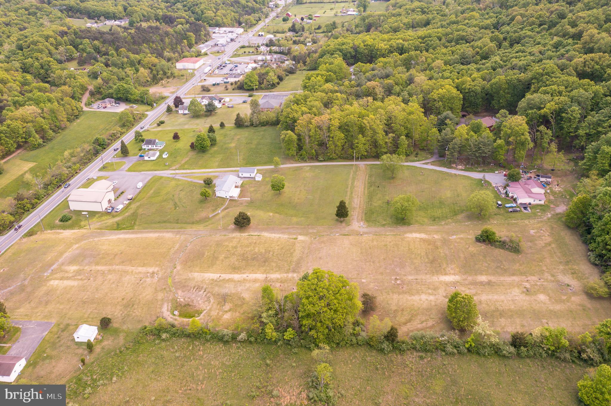522 Us Route Berkeley Springs, WV 25411 - Photo 12 of 31 Gallery Image 12