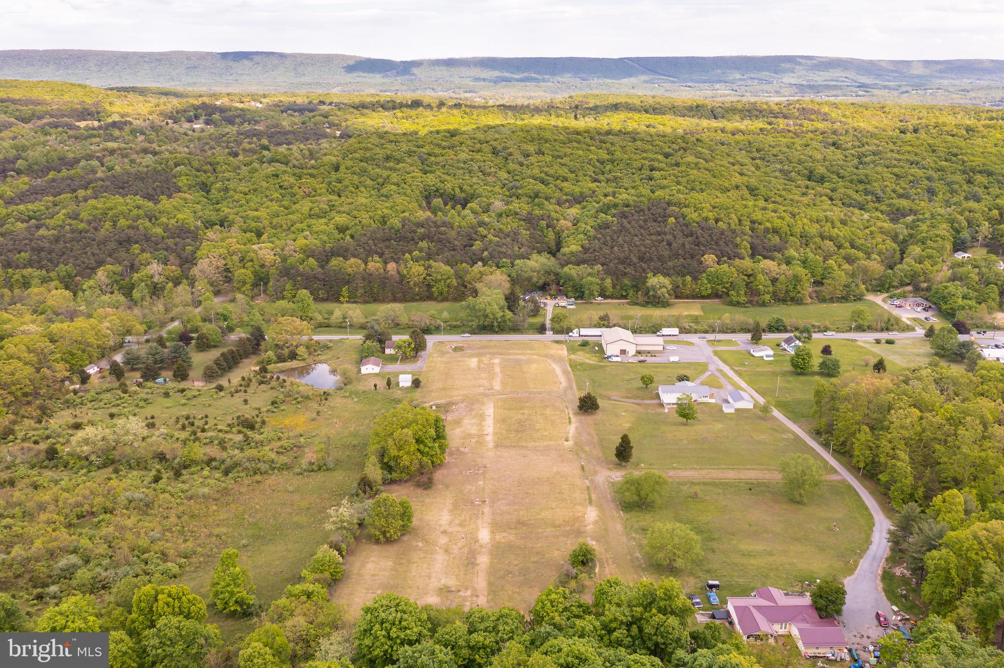 522 Us Route Berkeley Springs, WV 25411 - Photo 10 of 31 Gallery Image 10