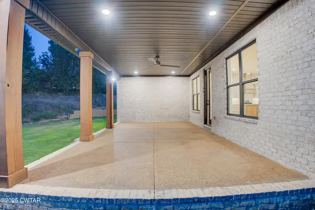 $449,900 | 70 Kings Pond Cove, Jackson, TN 38305