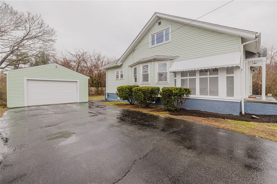 1120 West Shore Road Warwick, RI 02889 - Photo 3 of 50 Gallery Image 3
