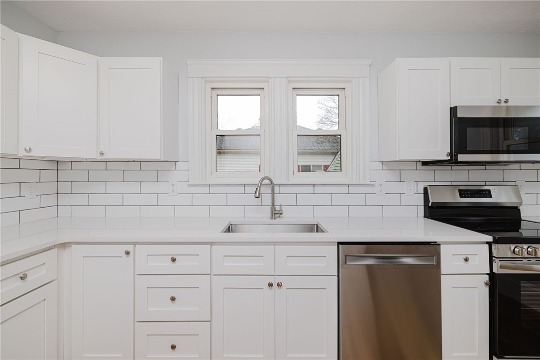 1120 West Shore Road Warwick, RI 02889 - Photo 6 of 50 Gallery Image 6