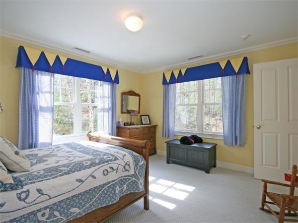 27 Boyden Road Medfield, MA 02052 - Photo 10 of 28 Gallery Image 10