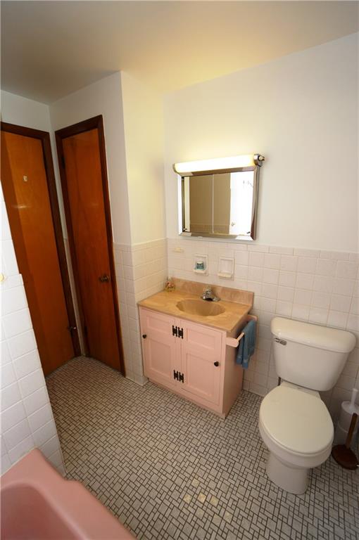 284 Mansfield Road Washington, PA 15301 - Photo 18 of 25 Bathroom has ceramic floor, tub w shower & ceramic wall tile. Note the bathroom has a linen closet inside the bathroom