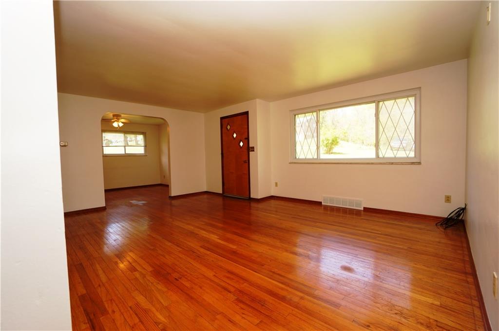 284 Mansfield Road Washington, PA 15301 - Photo 7 of 25 Gallery Image 7