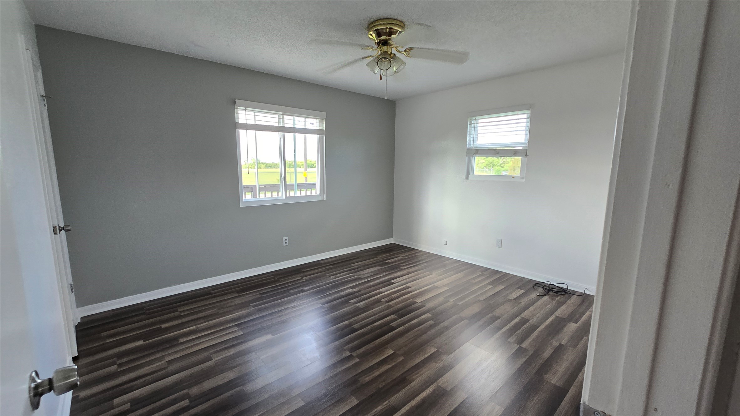 2739 Lawrence Road, Unit B Kemah, TX 77565 - Photo 7 of 10 a view of an empty room with a window
